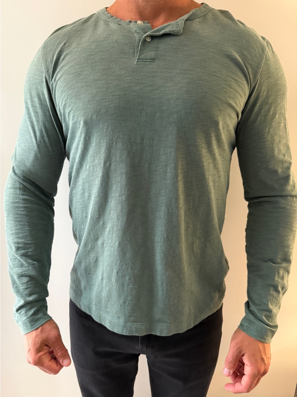 Theory Men’s Geen Long-Sleeve Henley Tee